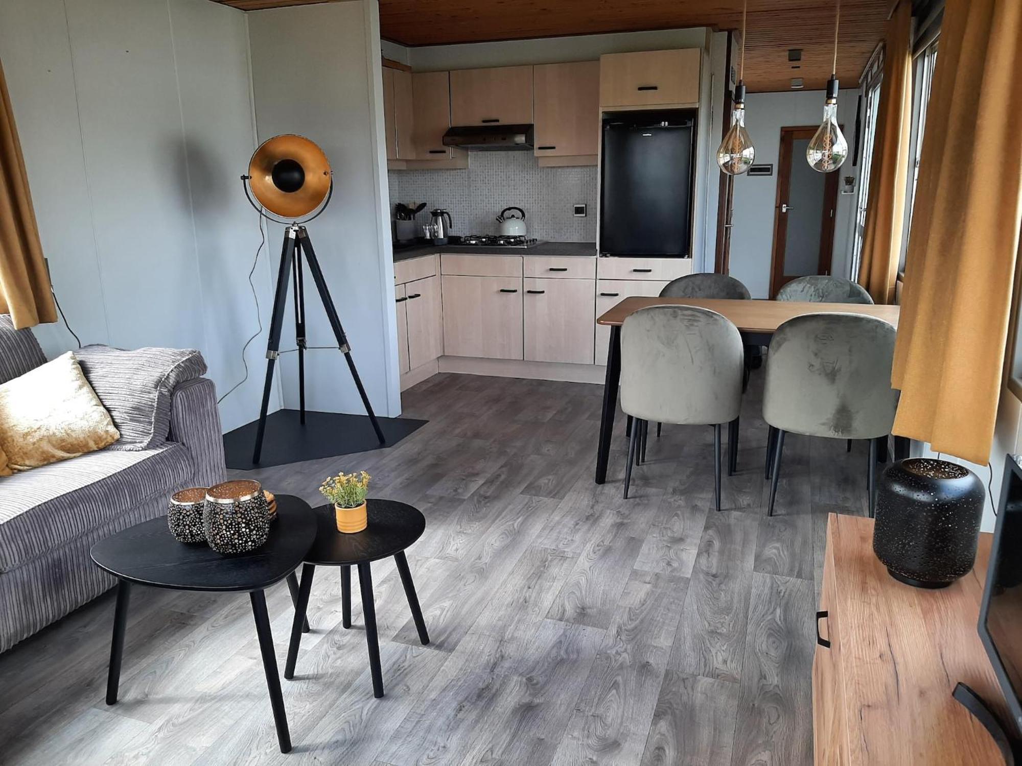 Cosy Holiday Home In Appelscha With Garden ภายนอก รูปภาพ